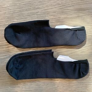 Lulu lemon no show socks - 2 NWOT + 1 free